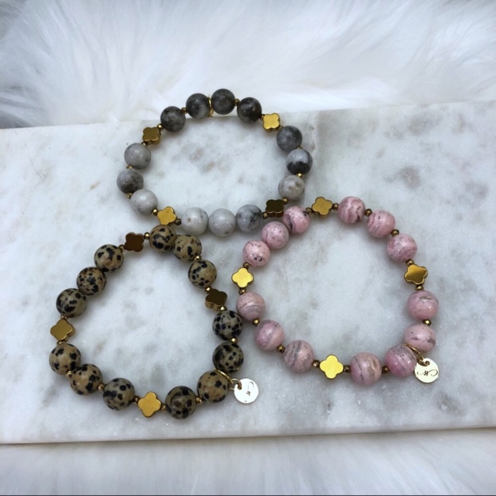 ๐5XHP๐ LAST ONE Gray Jasper Bronze Clover Stretch Bracelet - Picture 2 of 4